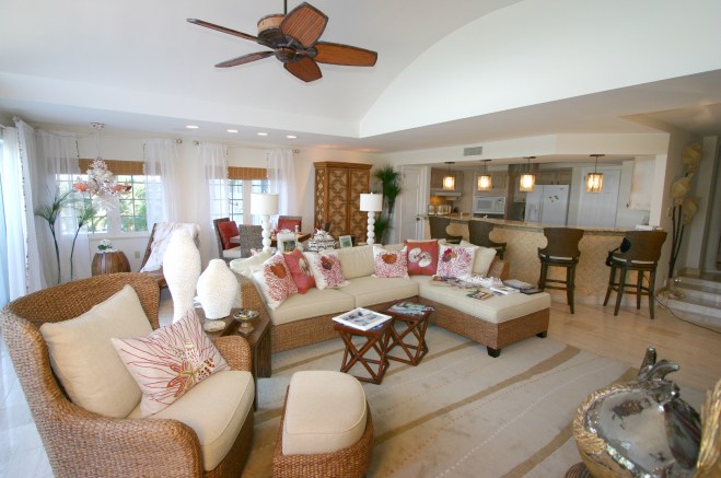 Carma Reincke’s interior design portfolio includes the redesign of a villa in the Cayman Islands. Reincke worked with a team of contractors to transform all interiors in a three-week timeframe while working virtually around the clock. 